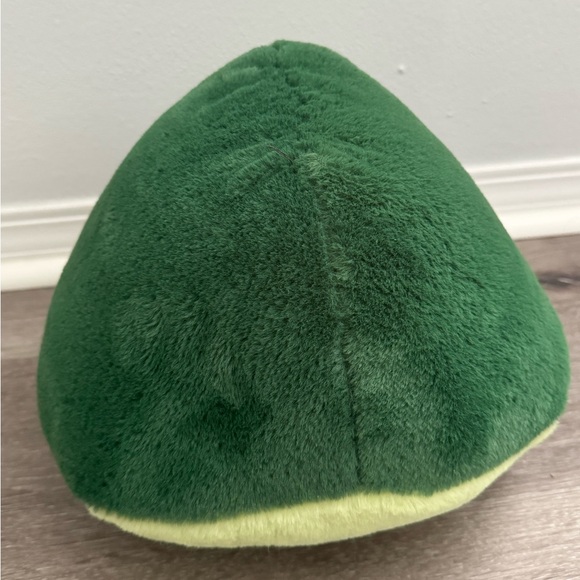 Plush Avocado Pillow with Heart - Picture 4 of 6